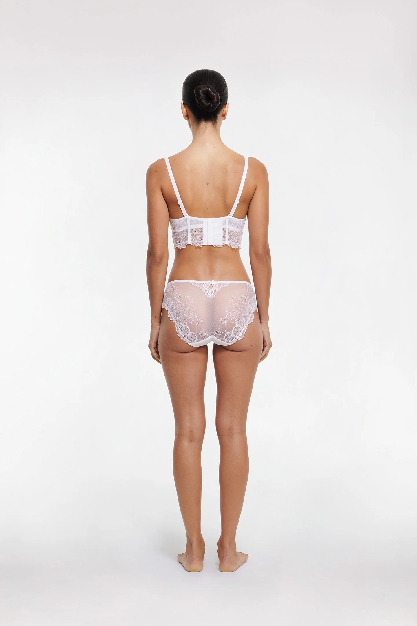 AMOUR PLUNGE SOFT CUP BRA - Image 4