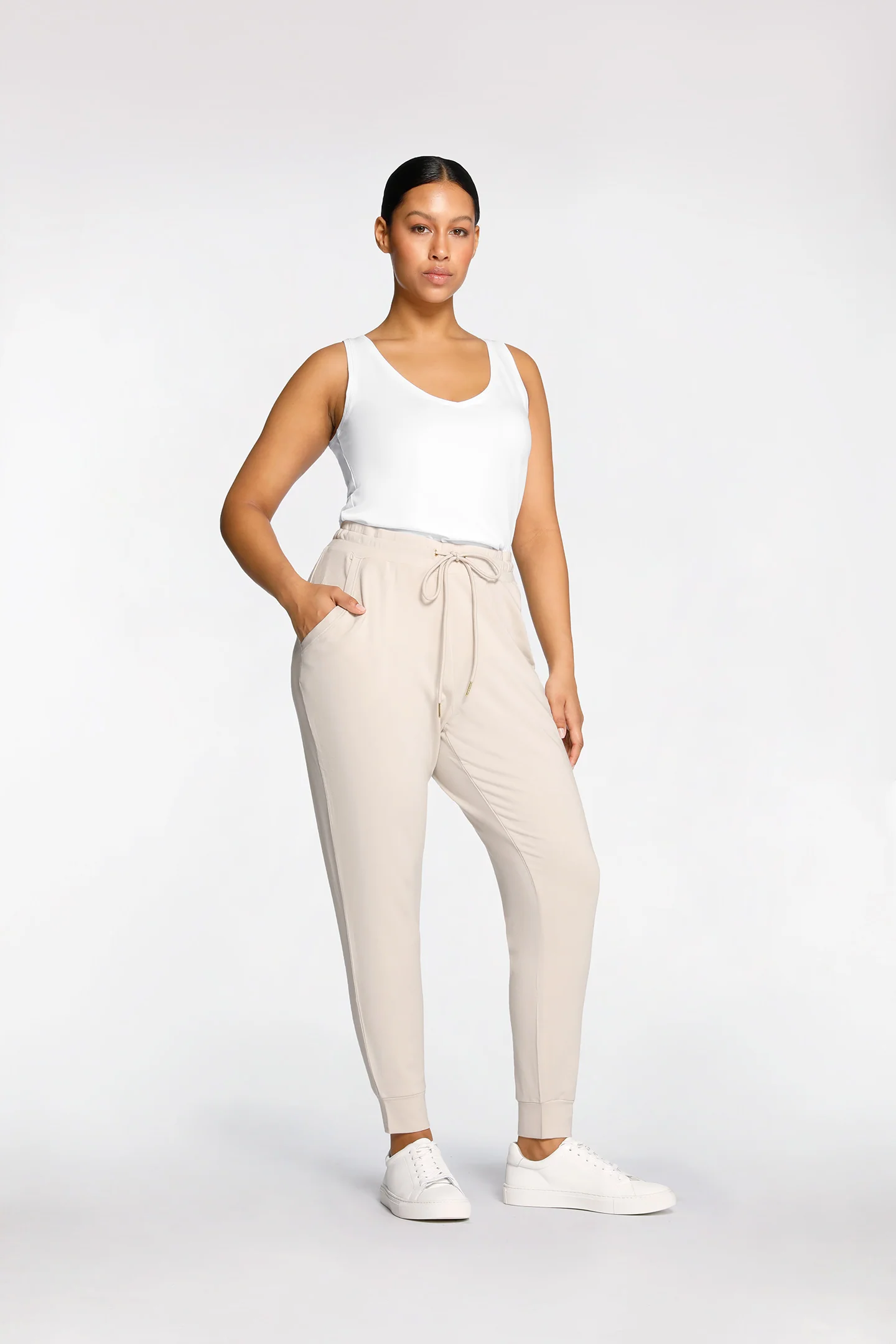 ATHLEISURE PANT - Image 3