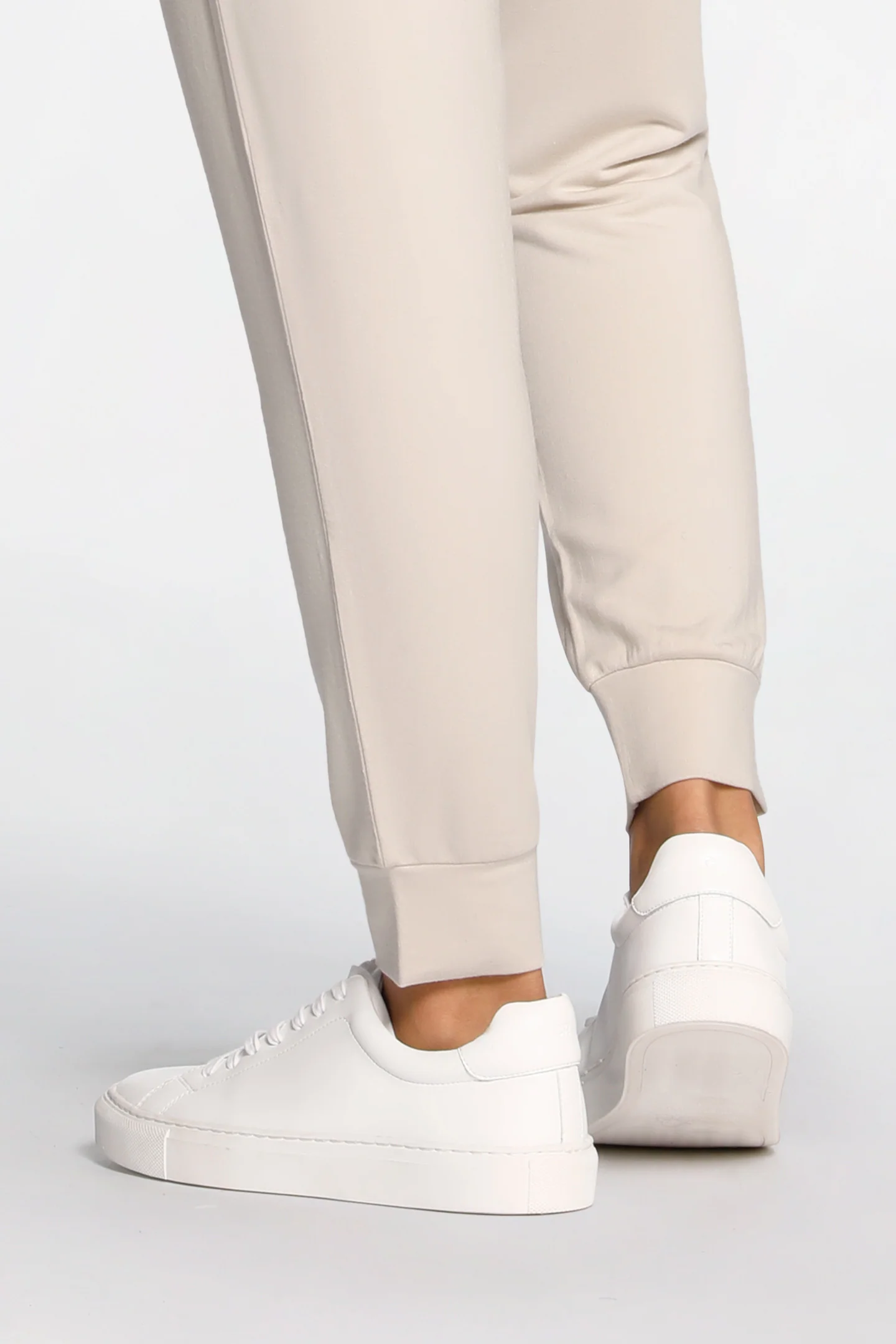 ATHLEISURE PANT - Image 6