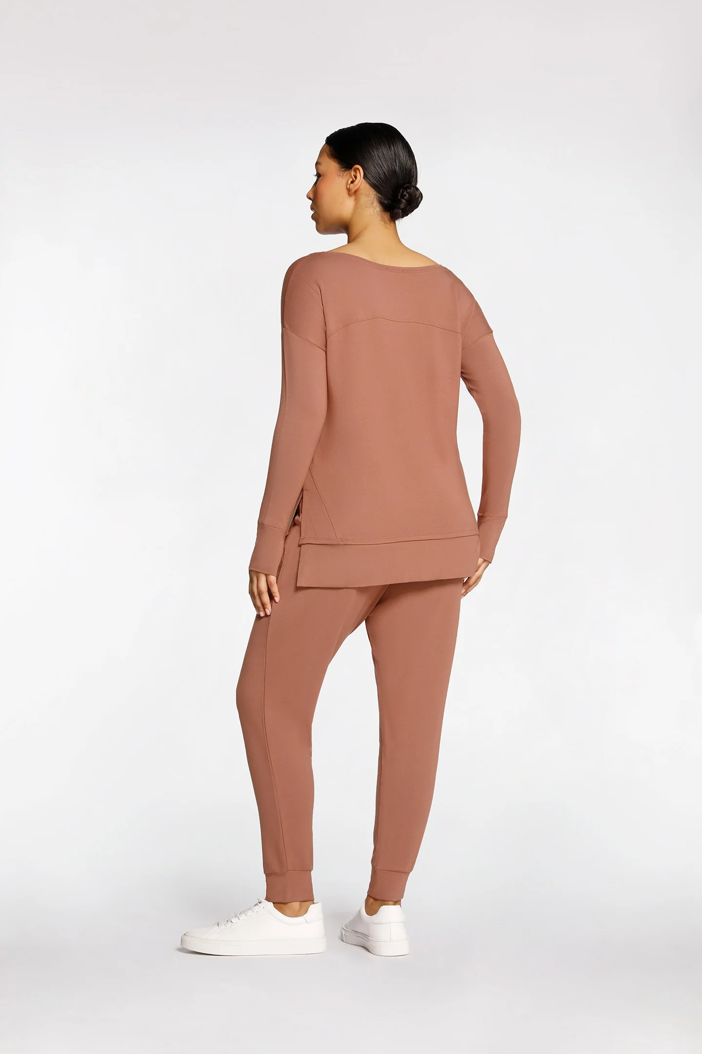 ATHLEISURE PANT - Image 4
