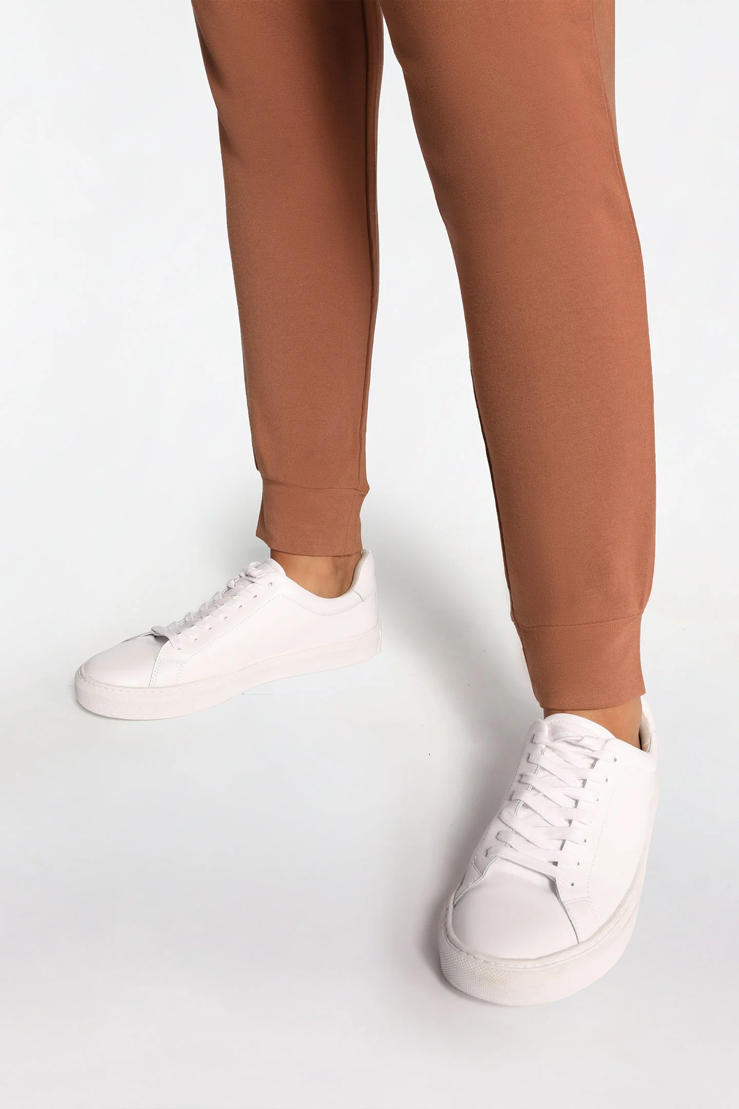 ATHLEISURE PANT - Image 6