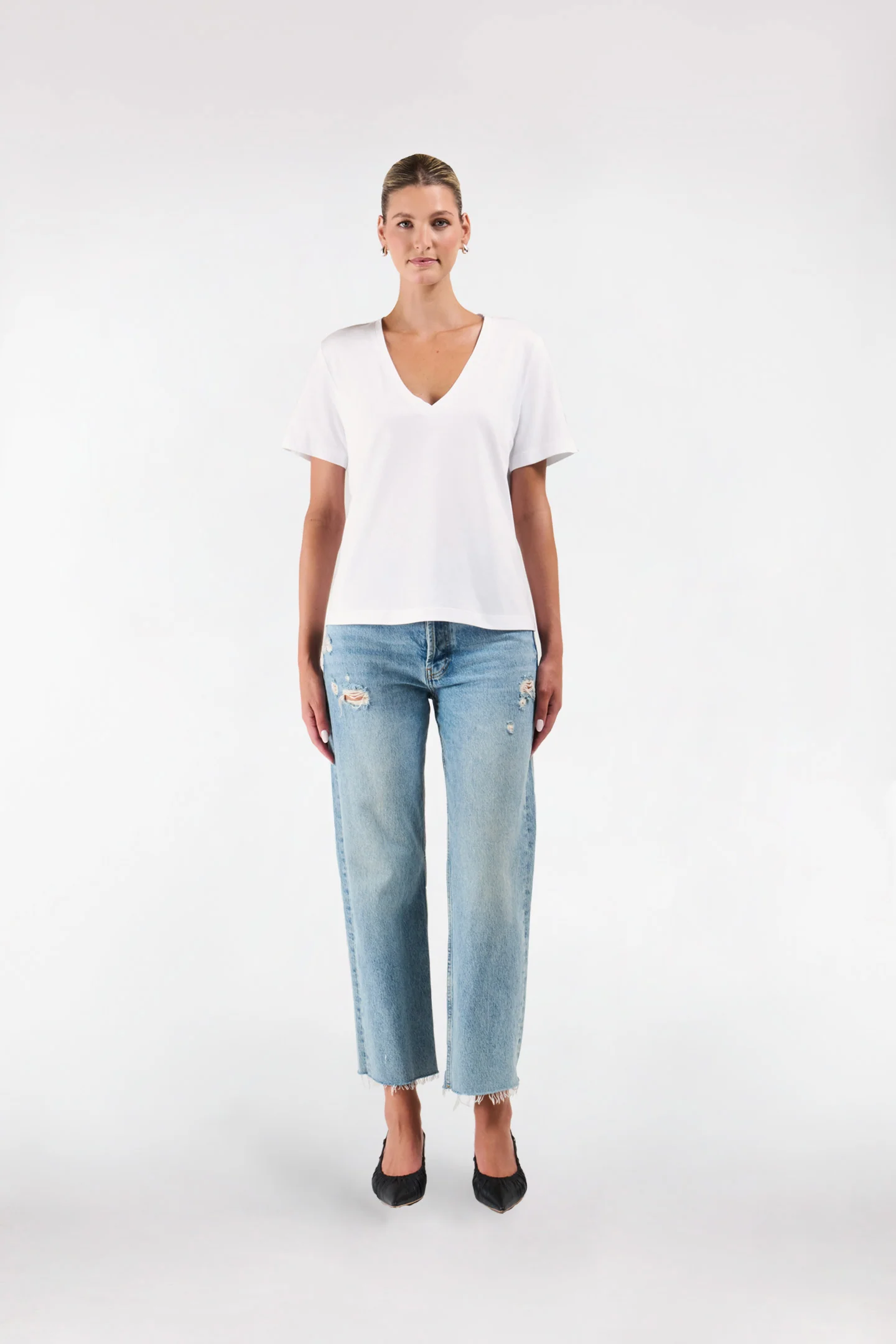 CLASSIC V NECK T SHIRT - Image 5