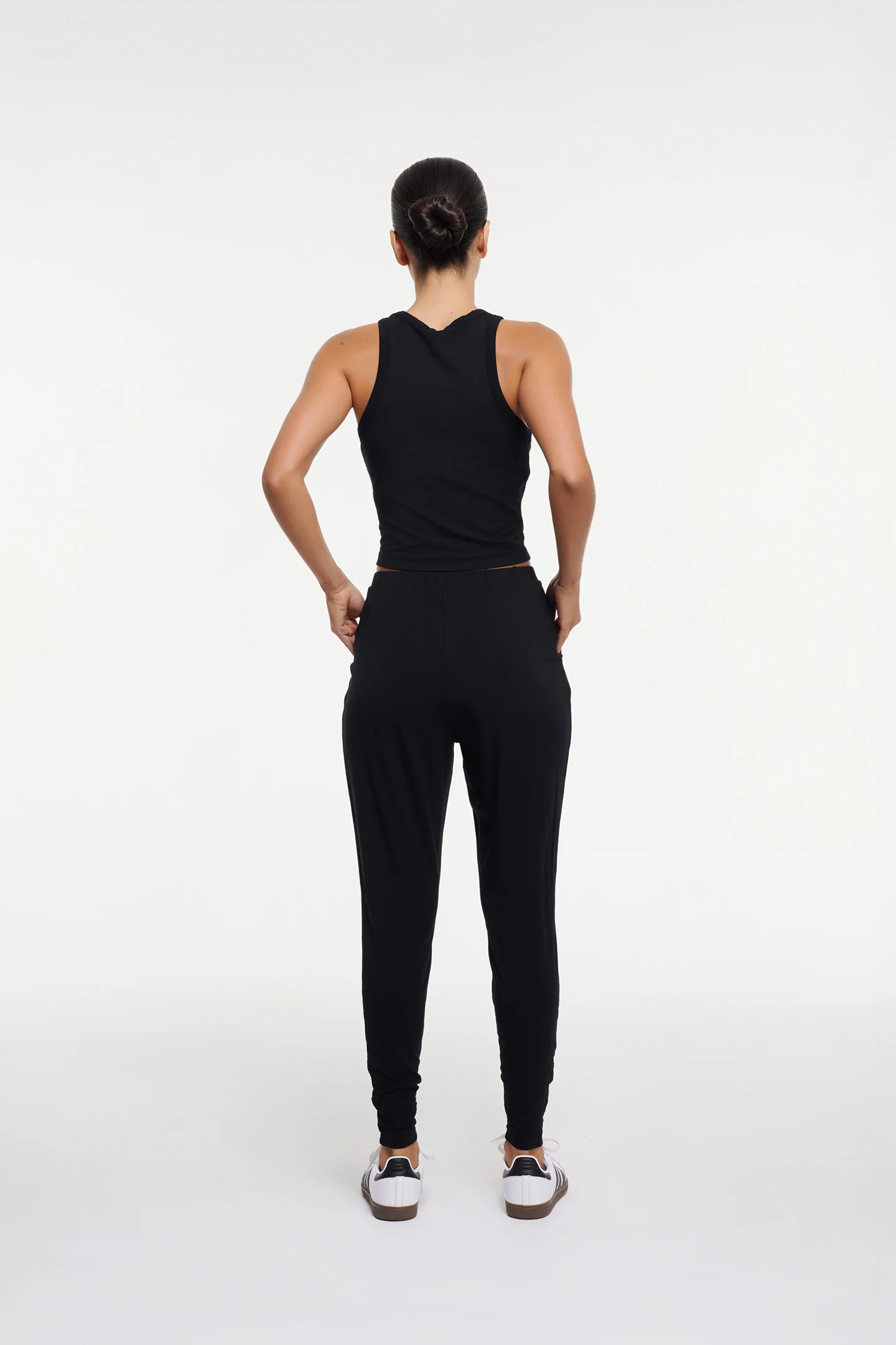 ESSENTIAL PANT - Image 3