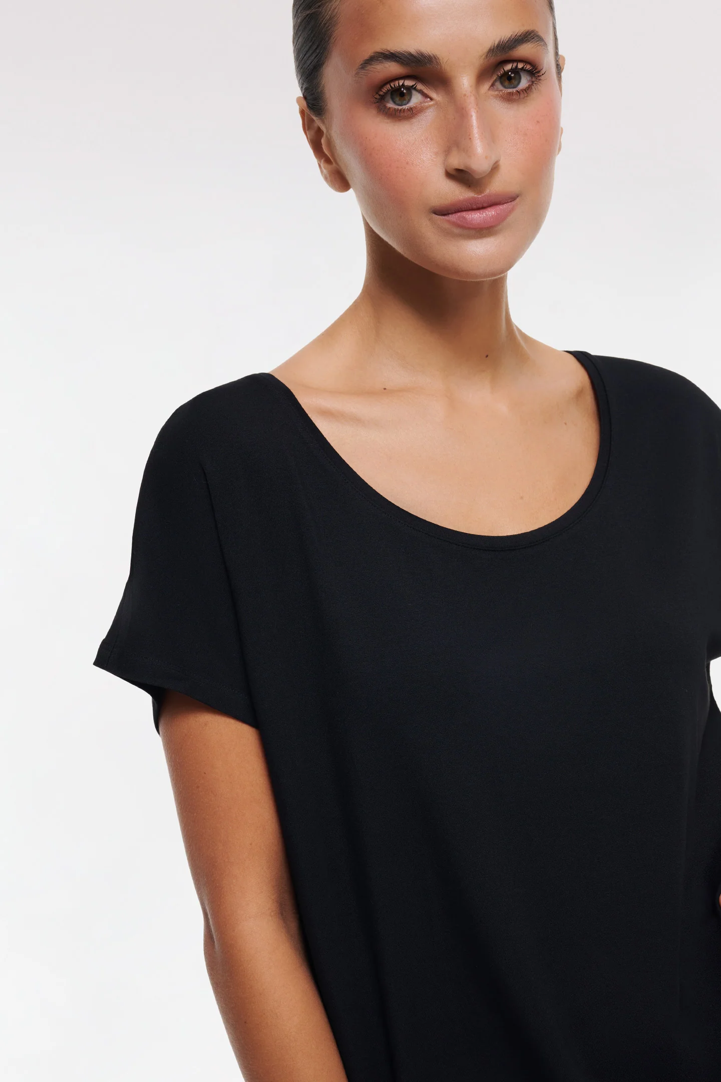 ESSENTIAL T SHIRT - Image 4