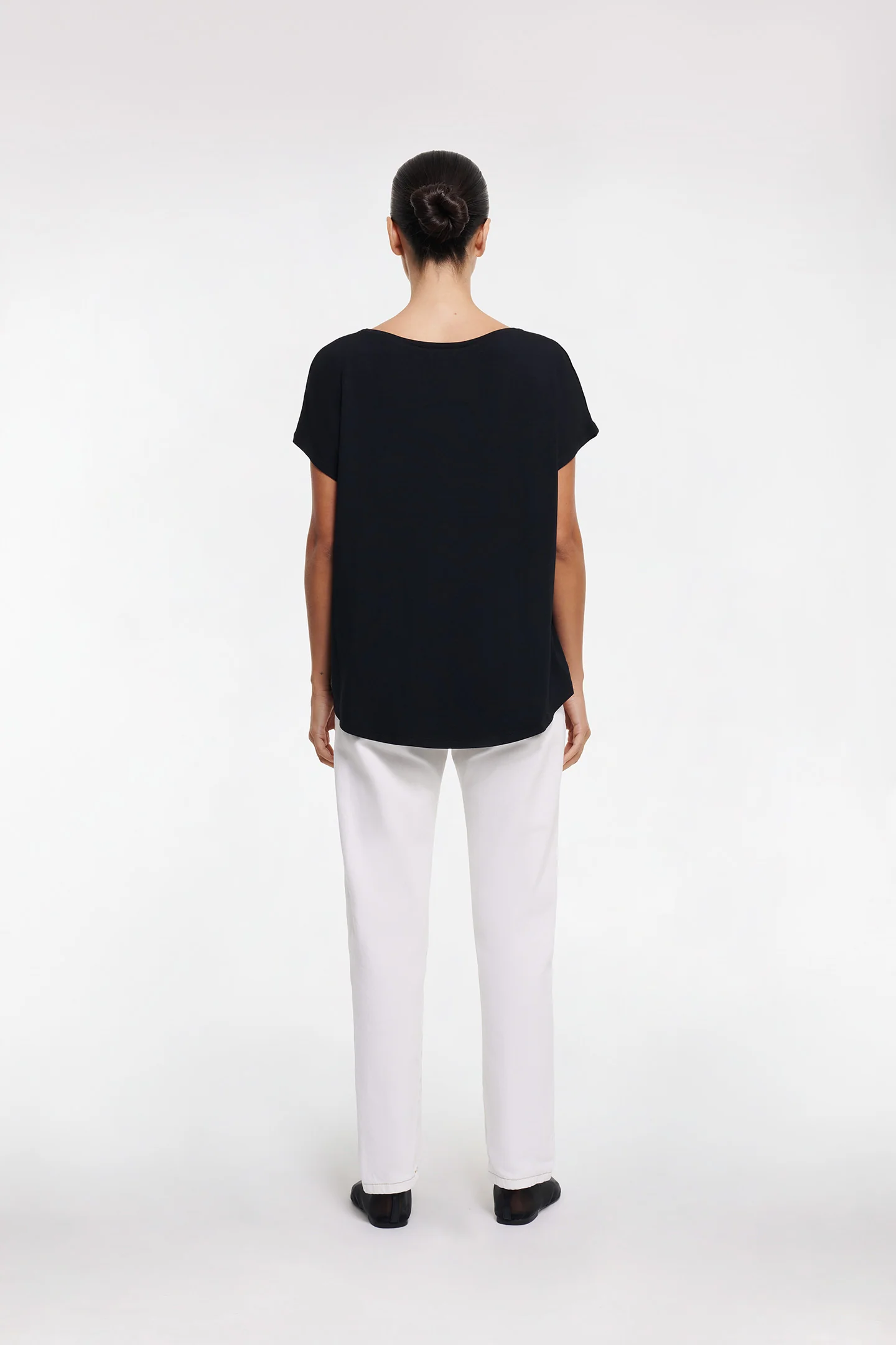 ESSENTIAL T SHIRT - Image 7