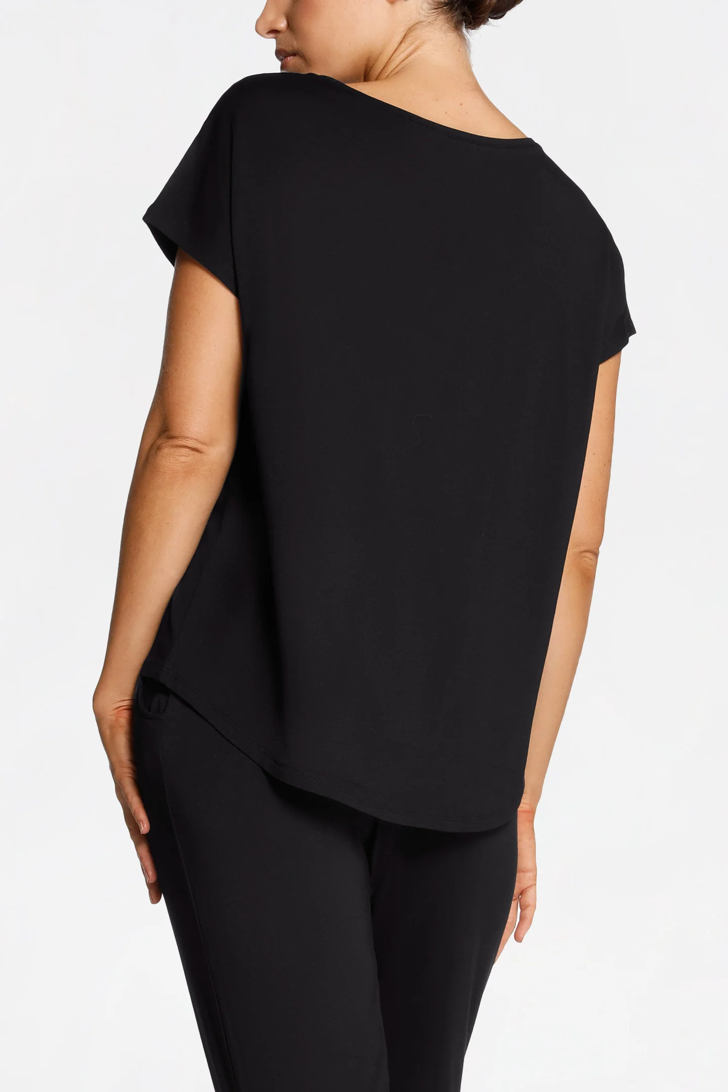 ESSENTIAL T SHIRT - Image 8