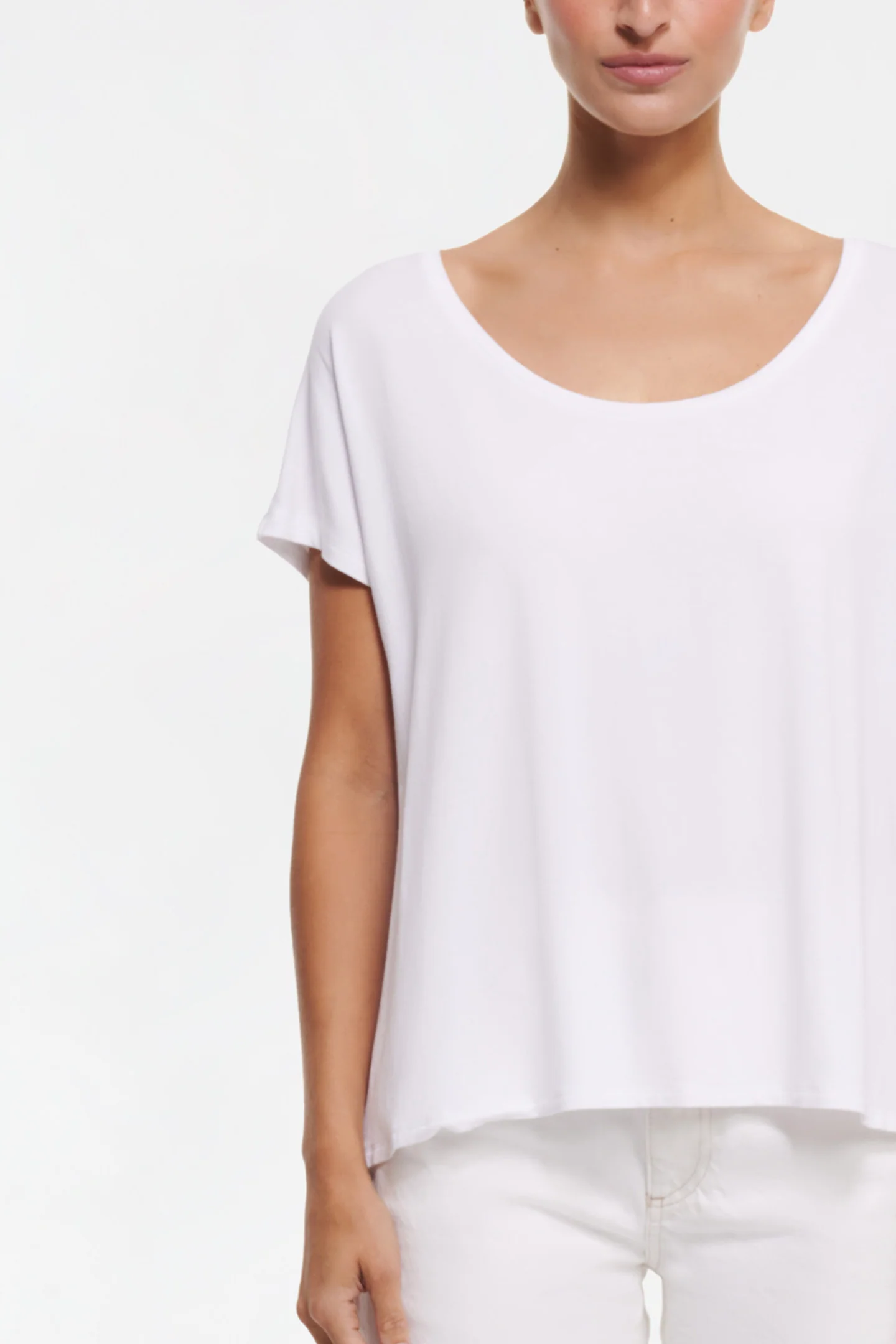 ESSENTIAL T SHIRT - Image 5