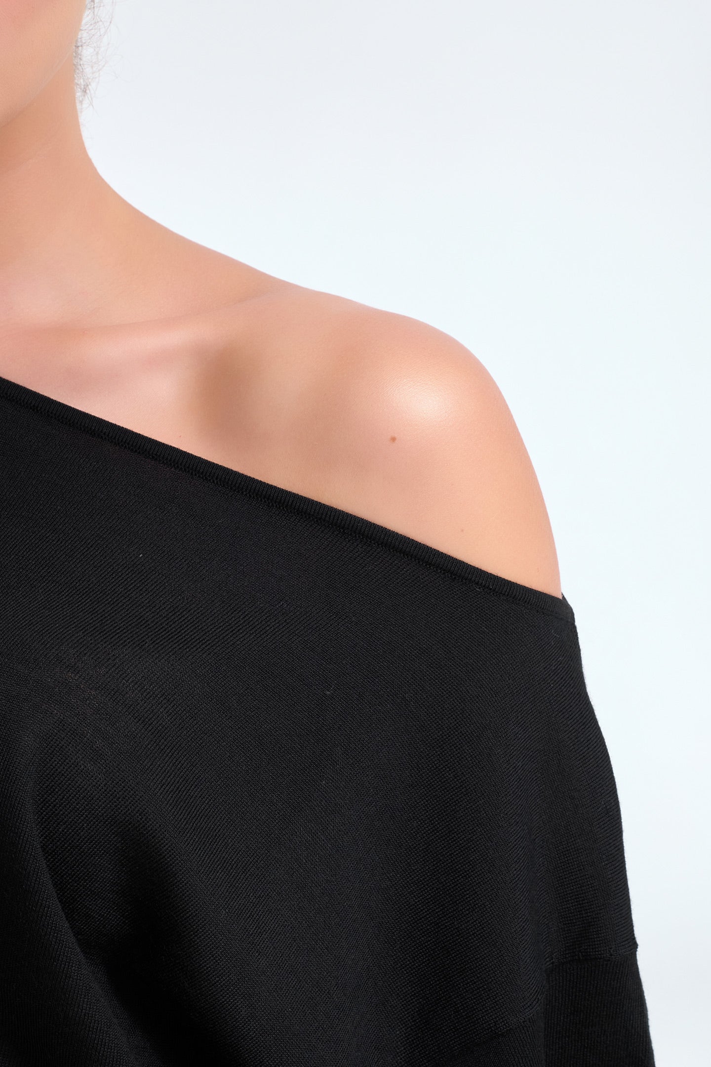 FINE KNIT SWEATER - Image 7