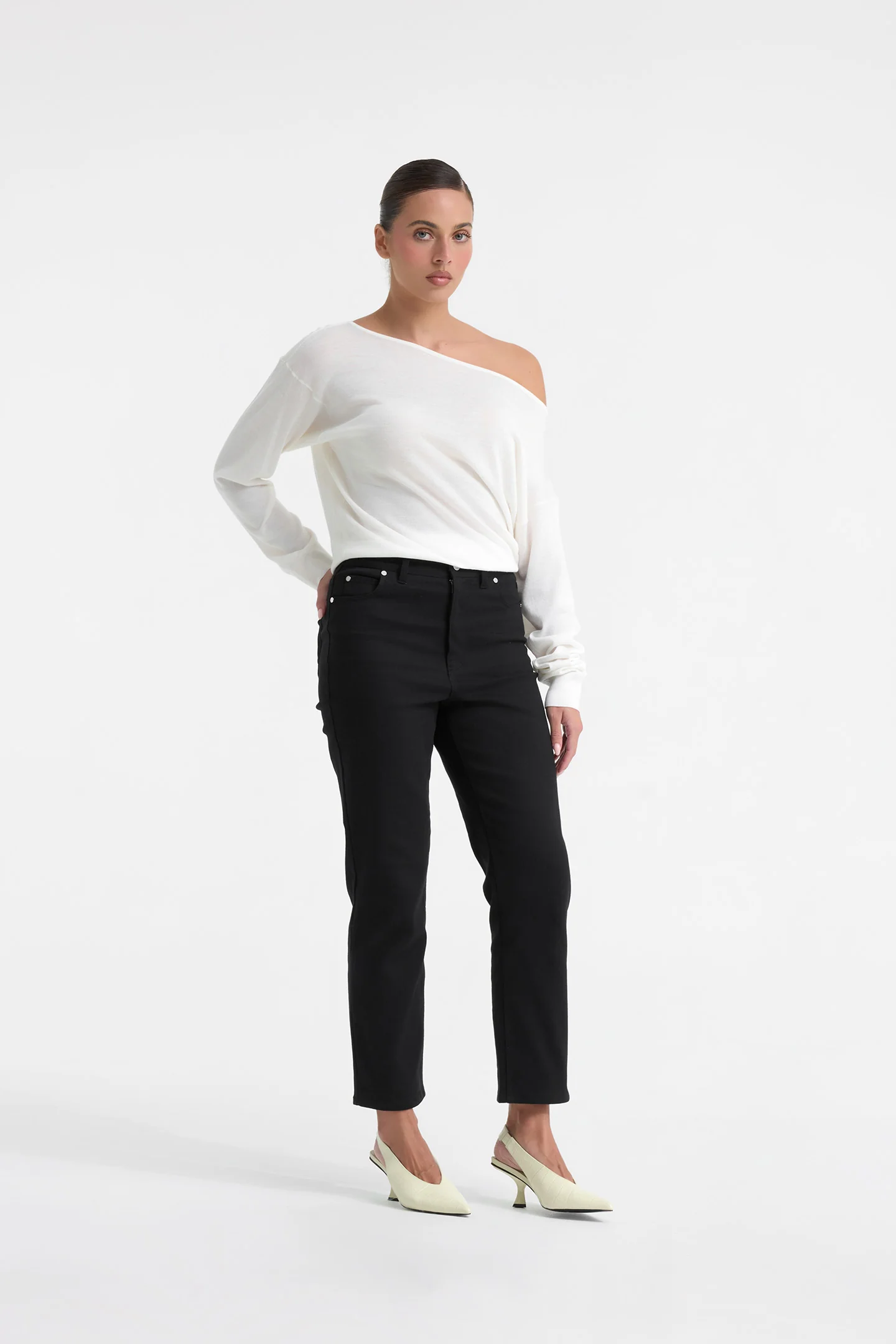 FINE KNIT SWEATER - Image 4