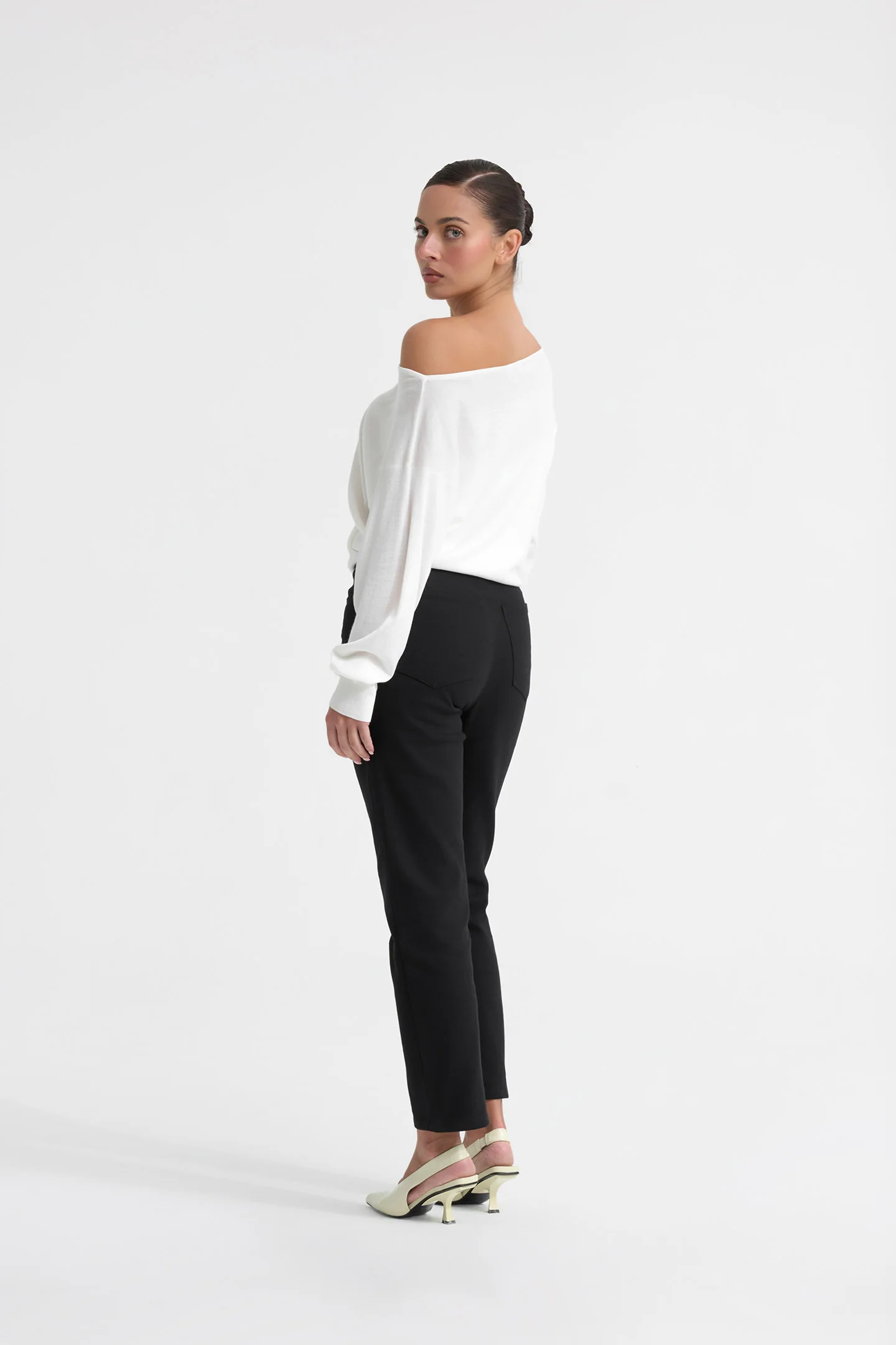 FINE KNIT SWEATER - Image 7