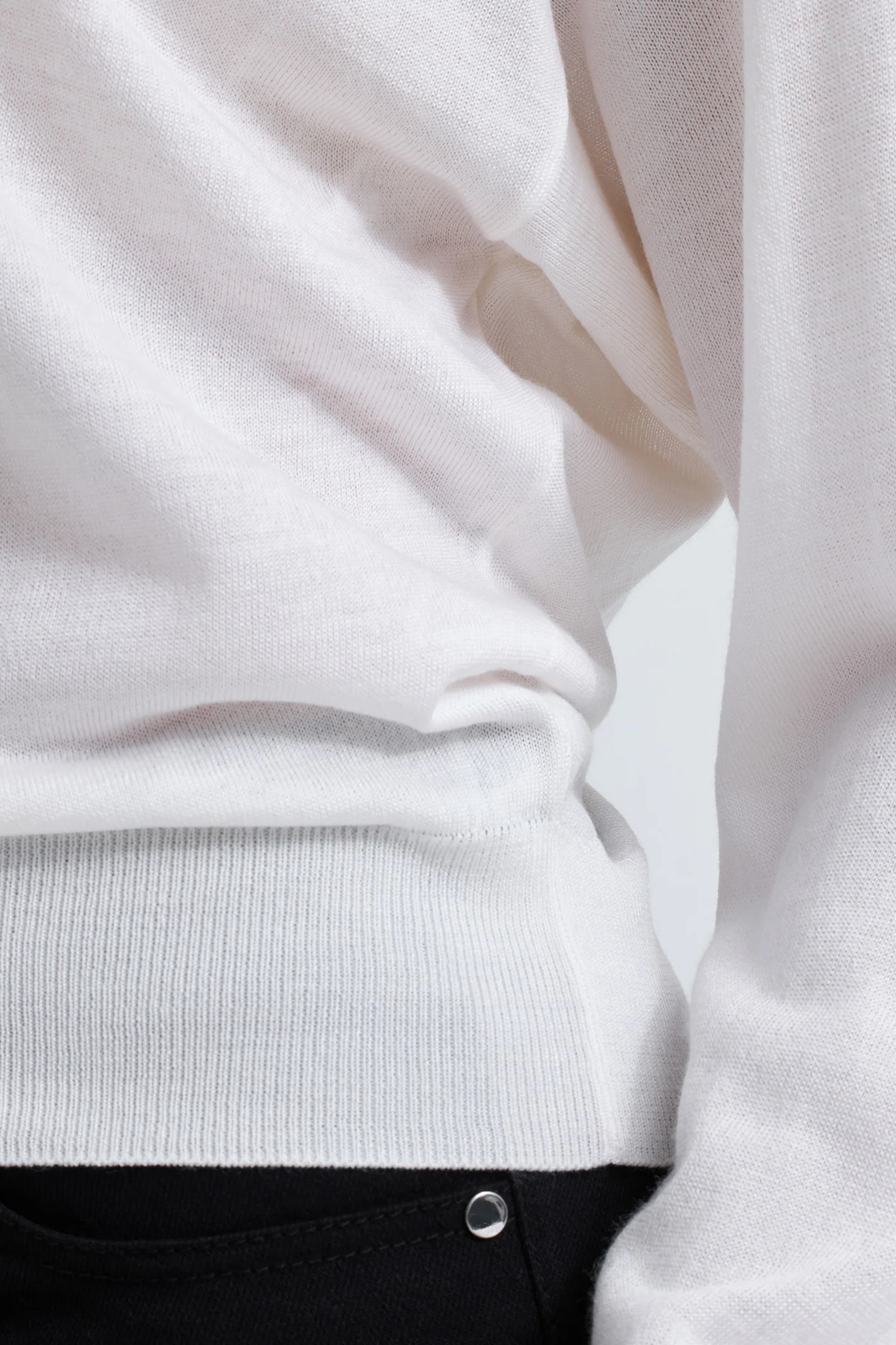 FINE KNIT SWEATER - Image 8