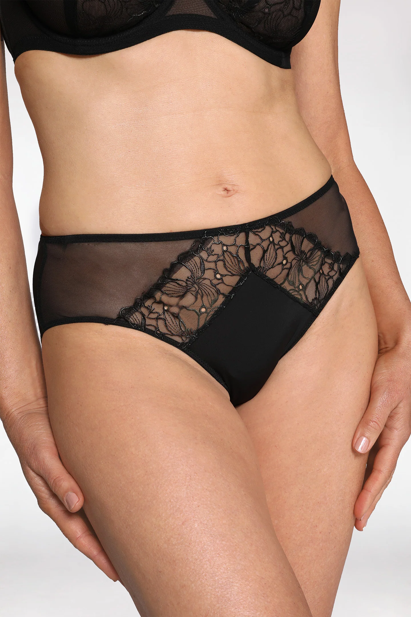 HALLE BRIEF - Image 5