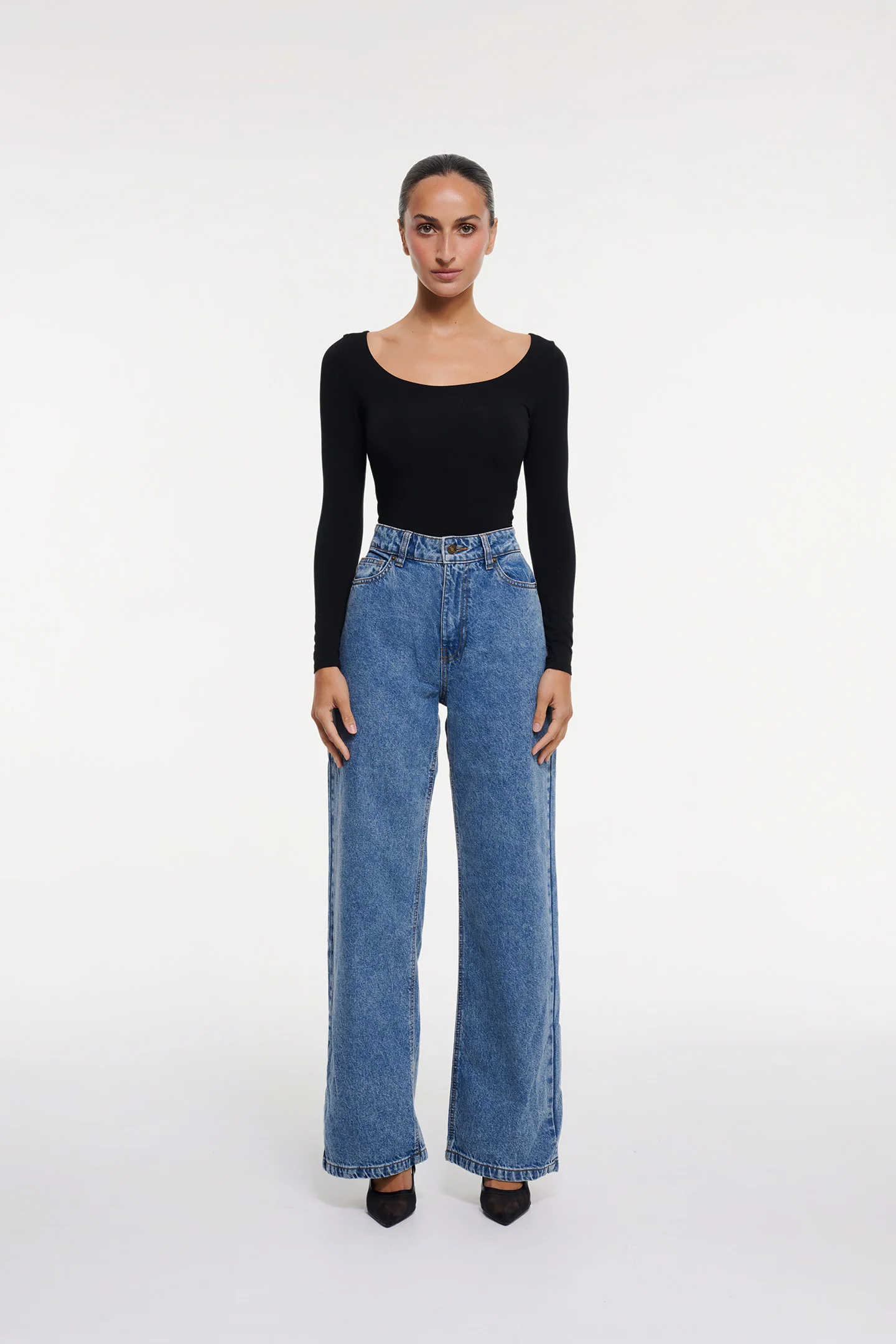 SCOOP NECK BODYSUIT