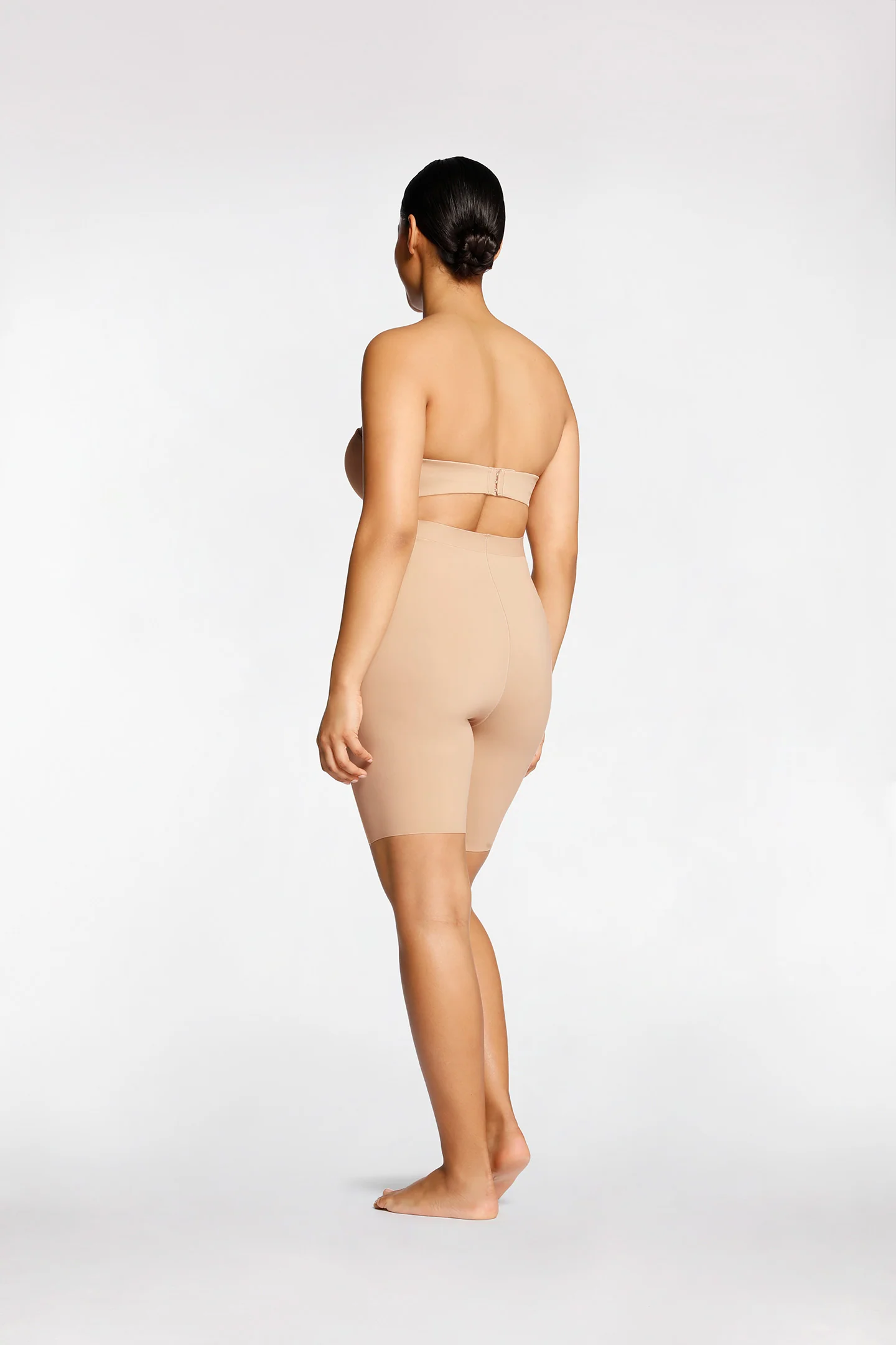 SEAMLESS HIGH SHORT - Image 4