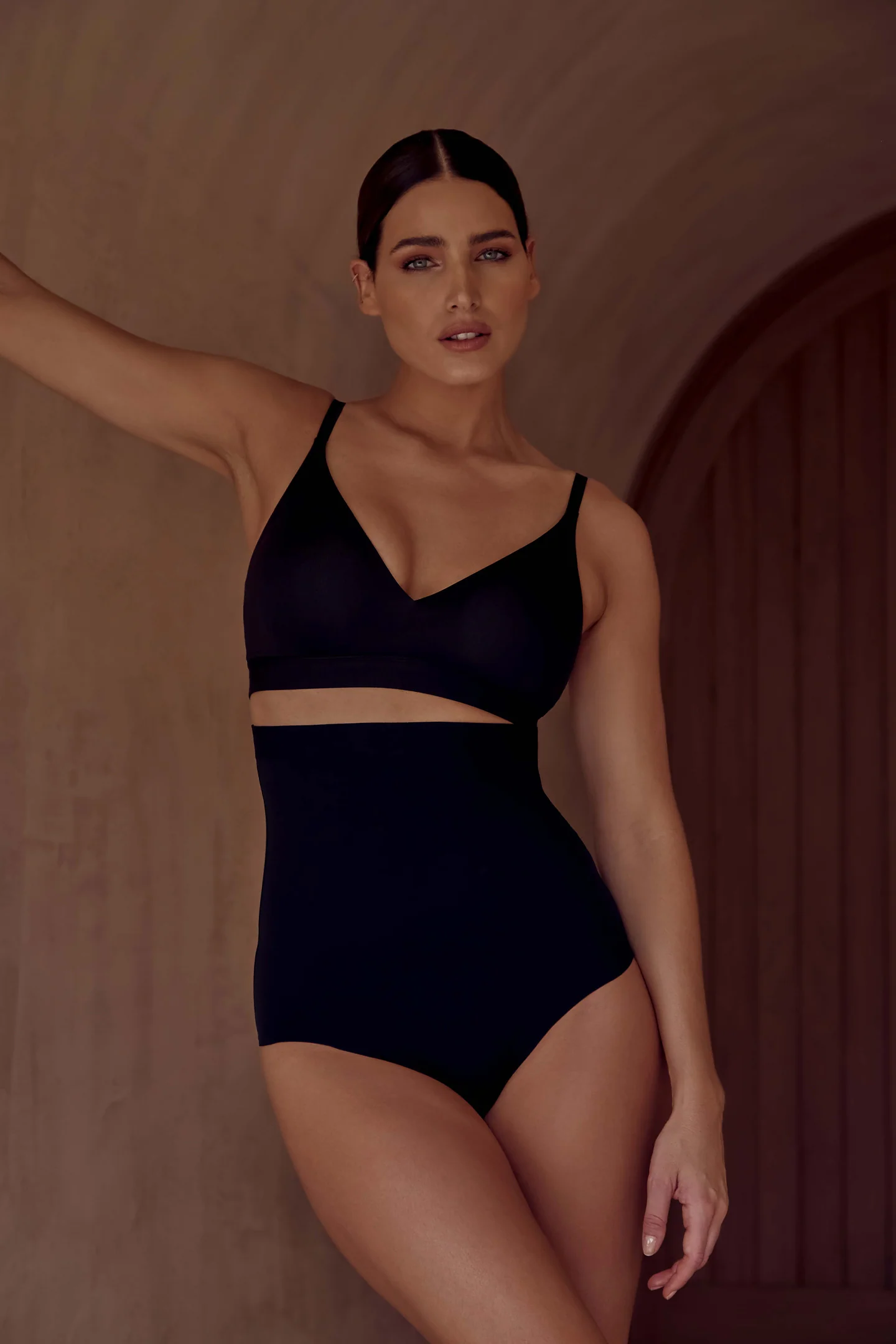 SEAMLESS MIDRIFF BRIEF - Image 9