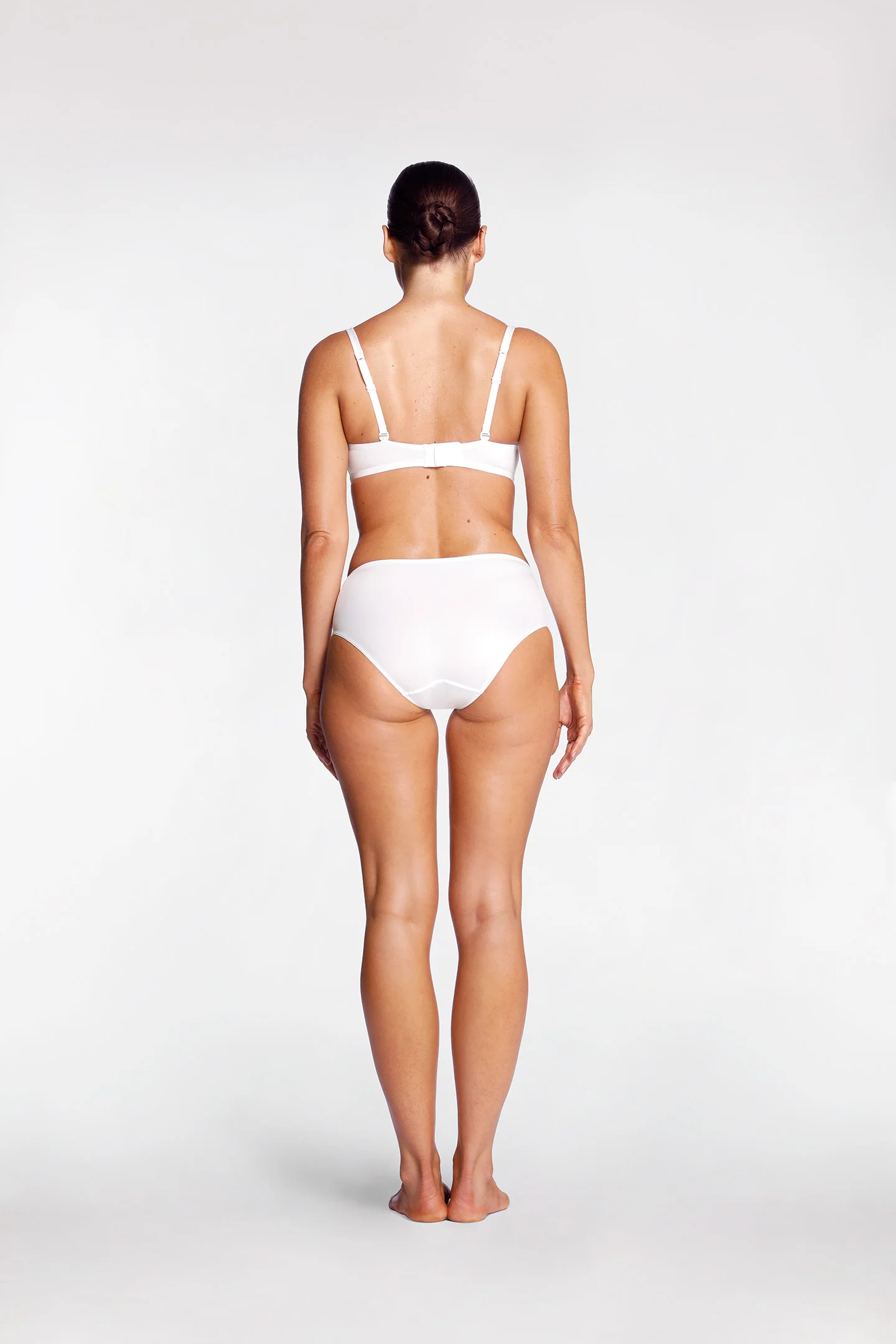 SMOOTH BRIEF - Image 2