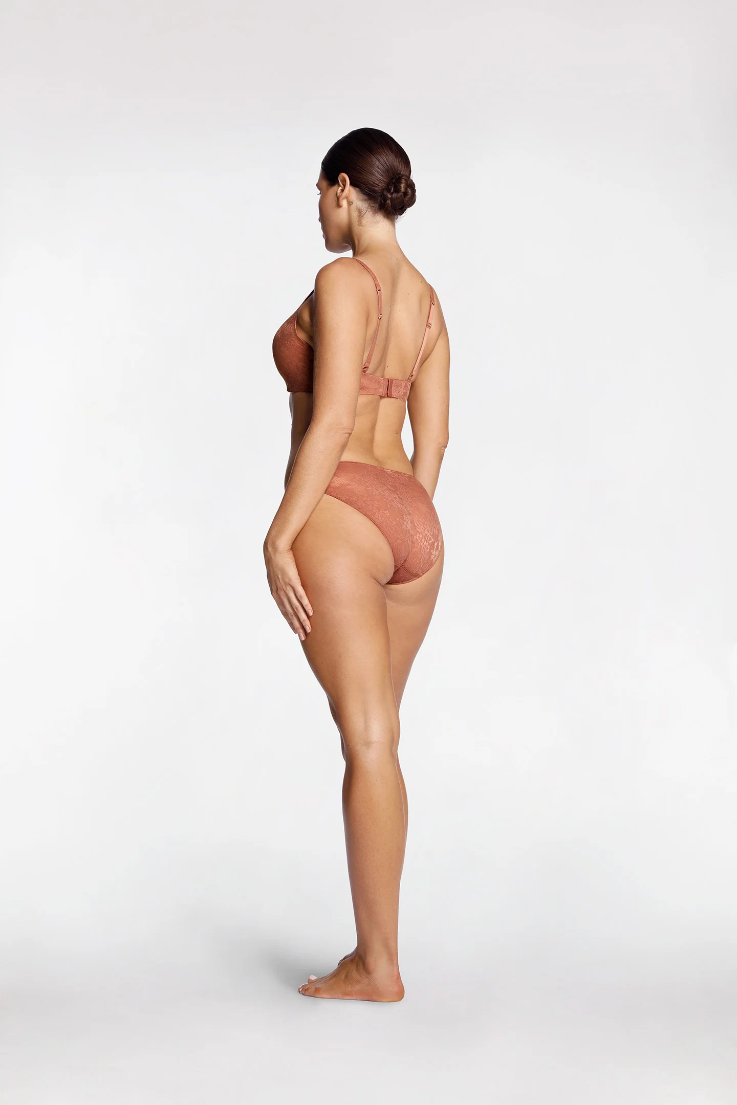 SMOOTH LACE PLUNGE CONTOUR BRA - Image 4