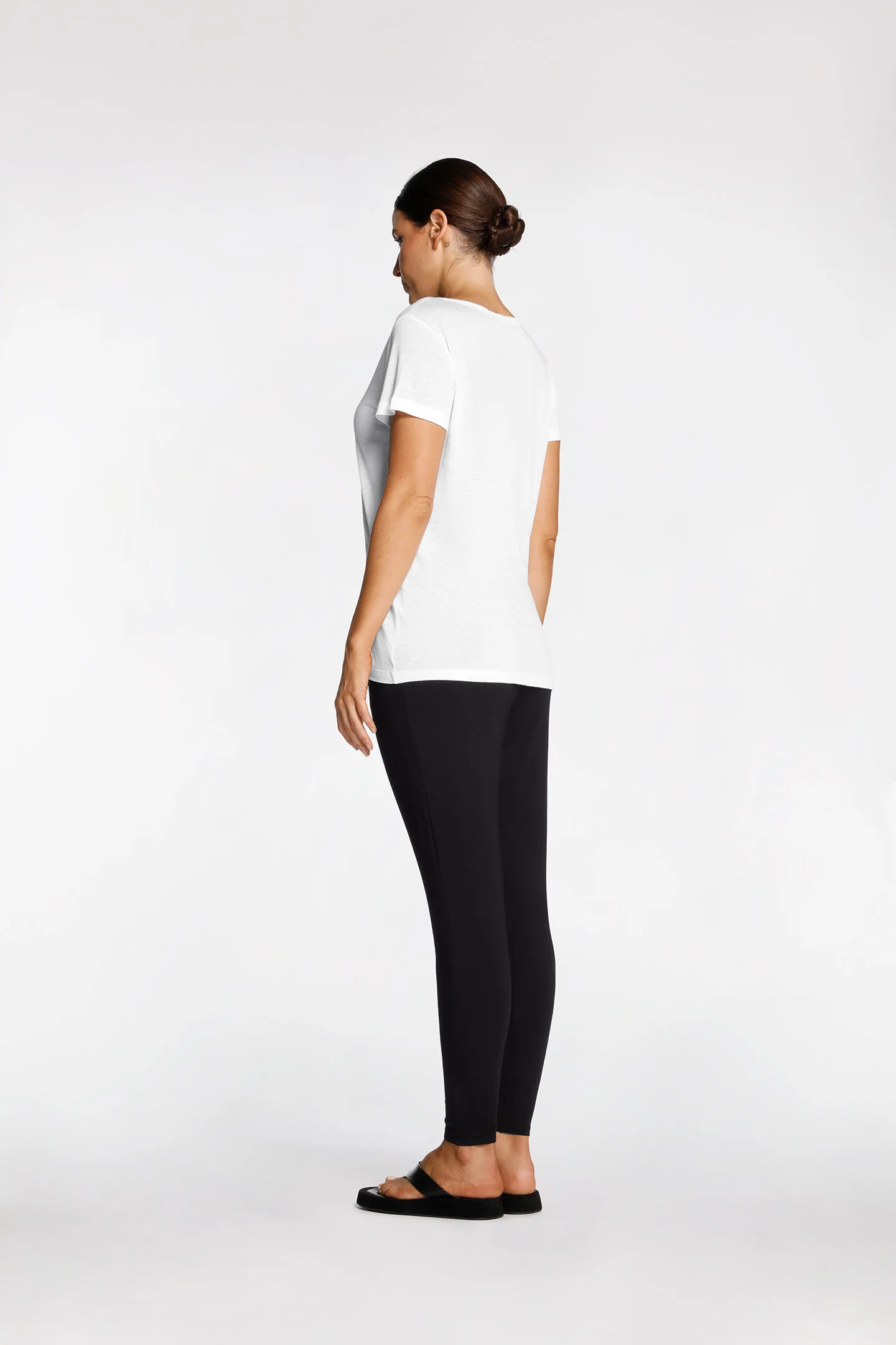 V NECK T SHIRT - Image 5